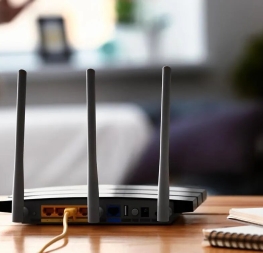 How to use two routers in the same WiFi network and what advantages it has